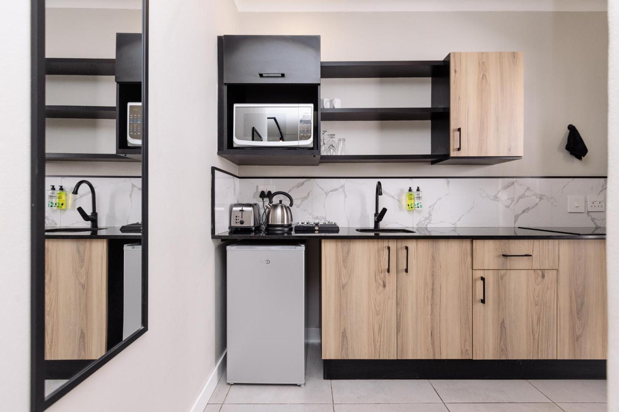 Mint Hotel 84 On Katherine Γιοχάνεσμπουργκ Εξωτερικό φωτογραφία